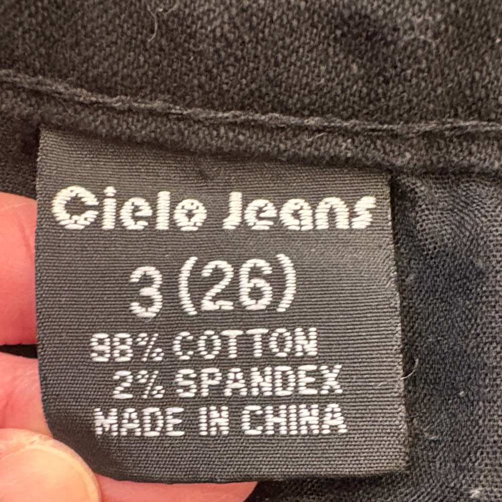 Chic Black Skinny Jeans for Jr.s cute zipper at the ankles - Picture 7 of 8